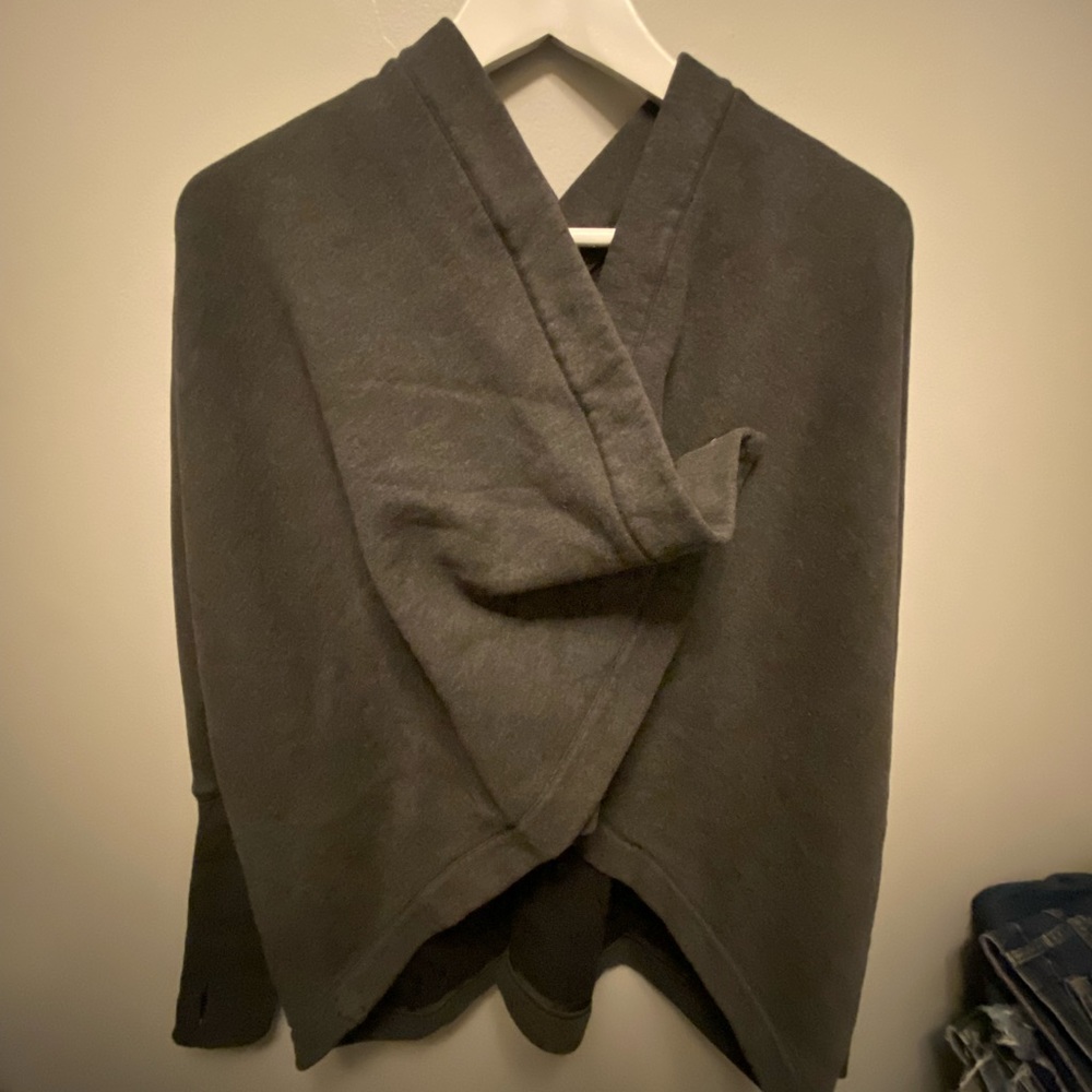 Lululemon sweatshirt cardigan size M